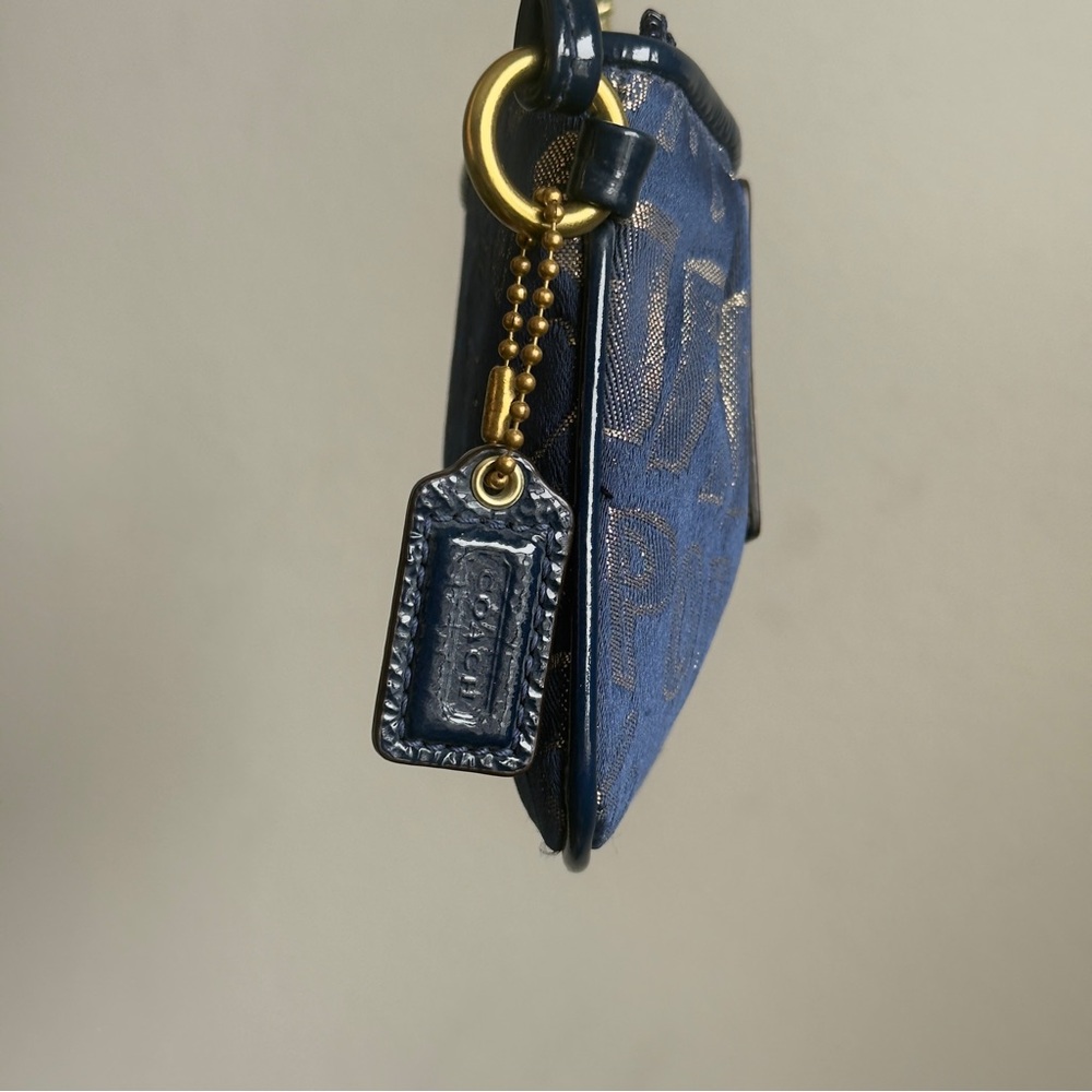 Authentic Coach x Poppy mini wristlet/clutch - Picture 3 of 5